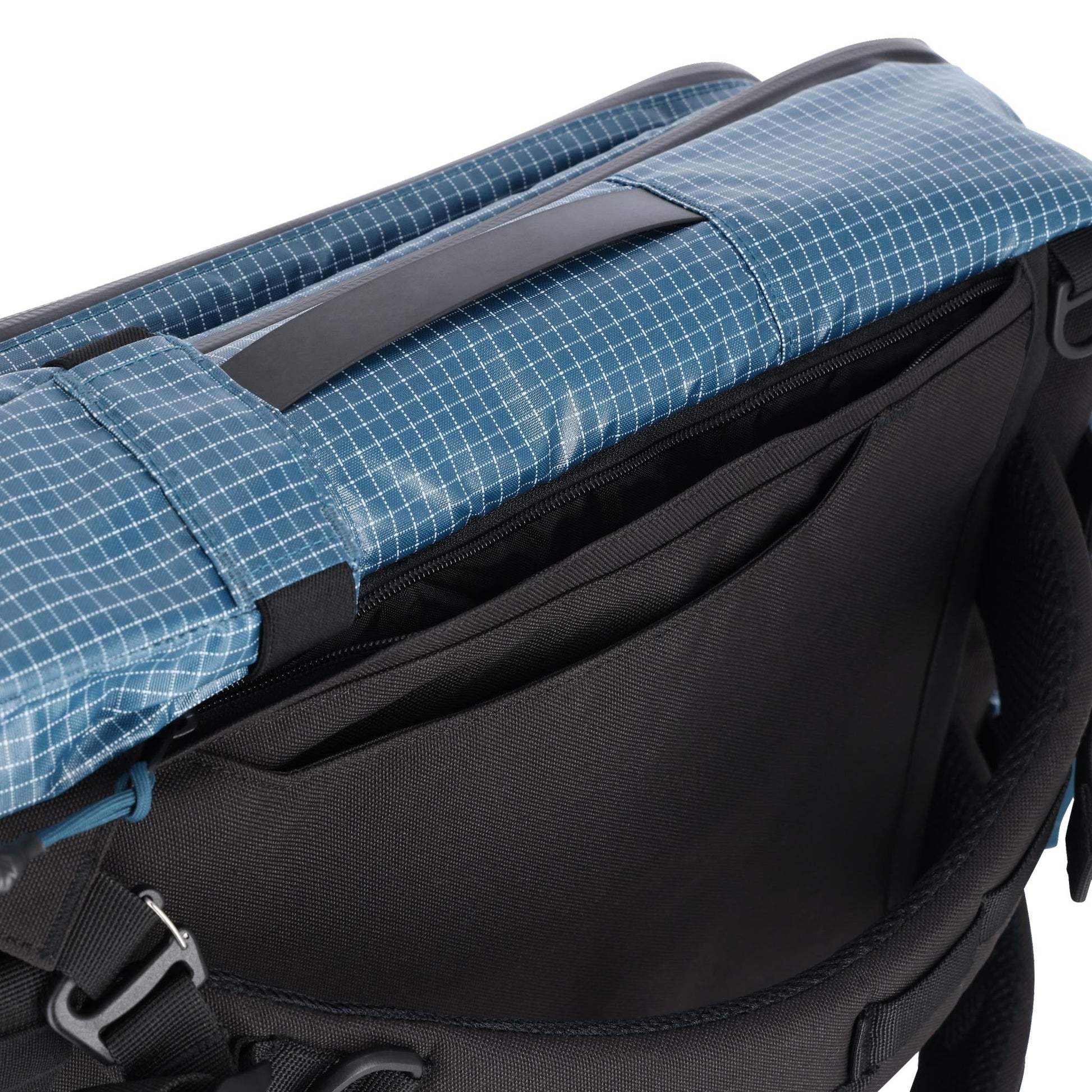 Apex Global Travel Bag 30L - Final Sale
